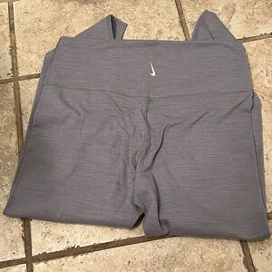 Grey Nike leggings